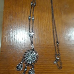 Long chain pendant necklace